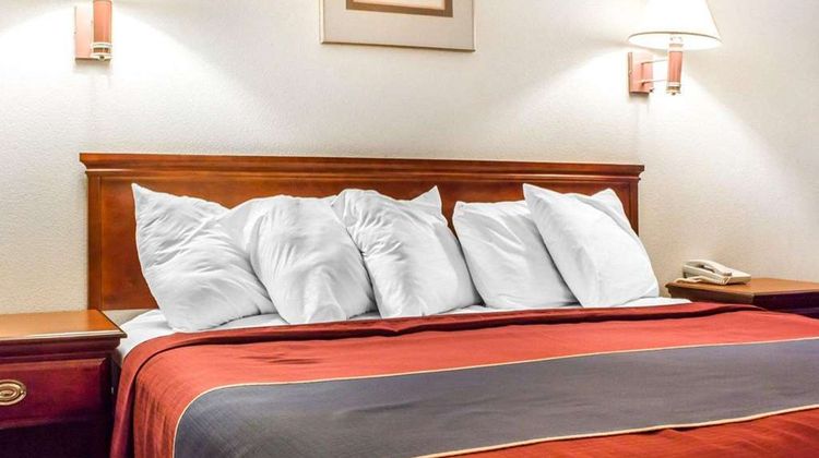 Rodeway Inn Room