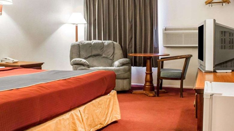 <b>Rodeway Inn Room</b>. Images powered by <a href="https://iceportal.shijigroup.com/" title="IcePortal" target="_blank">IcePortal</a>.
