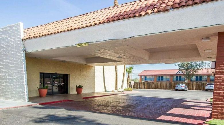 <b>Quality Inn Exterior</b>. Images powered by <a href="https://iceportal.shijigroup.com/" title="IcePortal" target="_blank">IcePortal</a>.