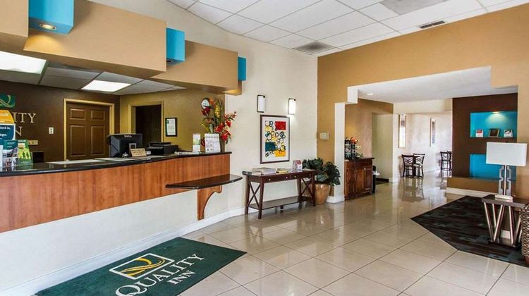 Quality Inn Lobby