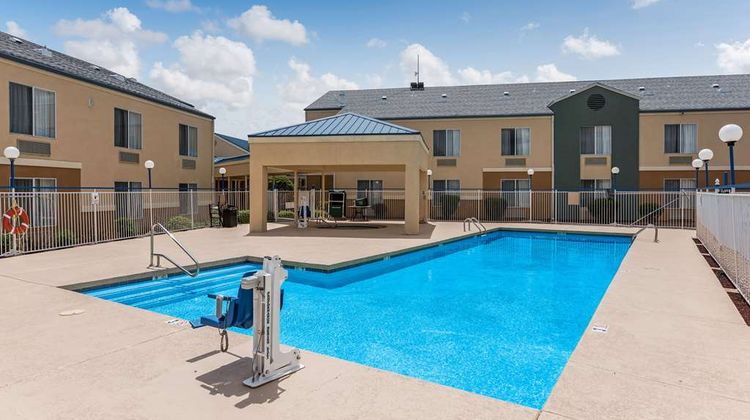 Quality Inn Near Grand Canyon Pool