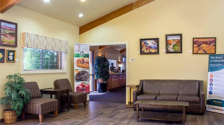 <b>Quality Inn Wickenburg Lobby</b>. Images powered by <a href="https://iceportal.shijigroup.com/" title="IcePortal" target="_blank">IcePortal</a>.
