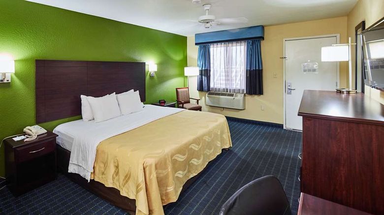 <b>Quality Inn Parker Room</b>. Images powered by <a href="https://iceportal.shijigroup.com/" title="IcePortal" target="_blank">IcePortal</a>.