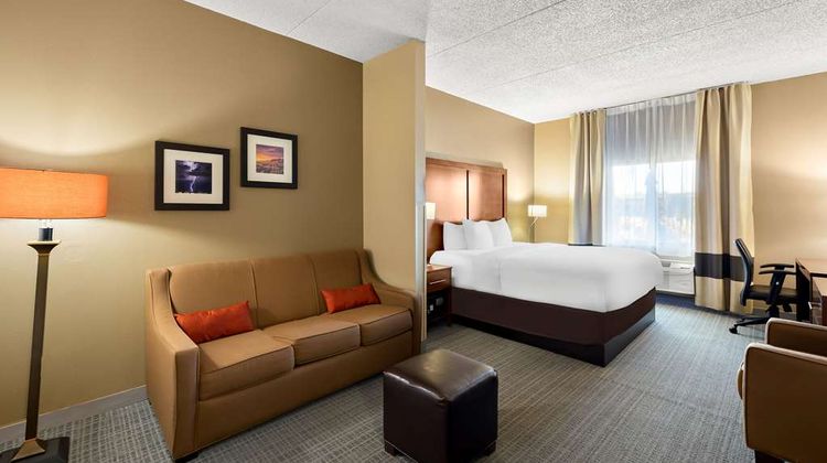 Comfort Inn & Suites Tucson Suite