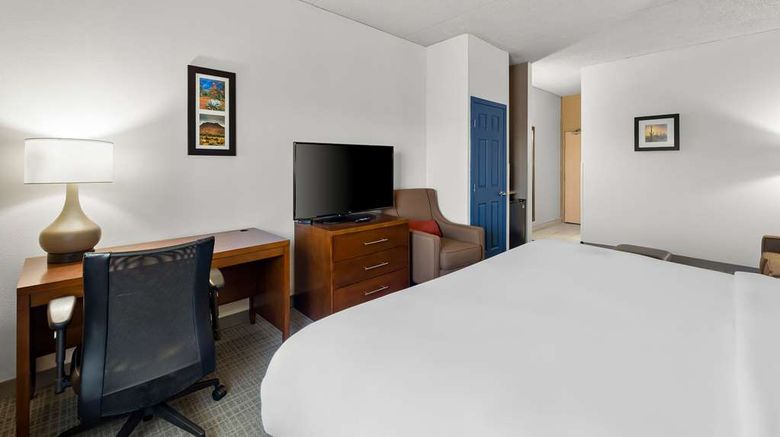 <b>Comfort Inn & Suites Tucson Suite</b>. Images powered by <a href="https://iceportal.shijigroup.com/" title="IcePortal" target="_blank">IcePortal</a>.