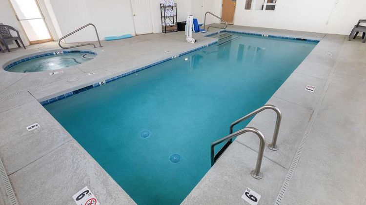 Quality Inn Winslow I-40 Pool
