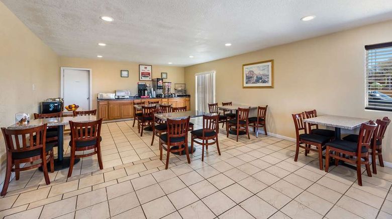 <b>Econo Lodge I-40 Exit 286-Holbrook Restaurant</b>. Images powered by <a href="https://iceportal.shijigroup.com/" title="IcePortal" target="_blank">IcePortal</a>.