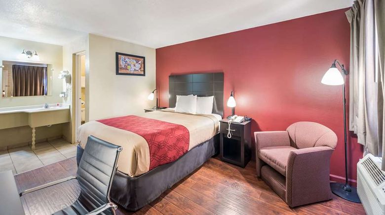 <b>Econo Lodge I-40 Exit 286-Holbrook Room</b>. Images powered by <a href="https://iceportal.shijigroup.com/" title="IcePortal" target="_blank">IcePortal</a>.