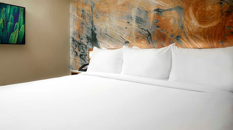 <b>Cambria Hotel PHX/Chandler Fashion Ctr Suite</b>. Images powered by <a href="https://iceportal.shijigroup.com/" title="IcePortal" target="_blank">IcePortal</a>.