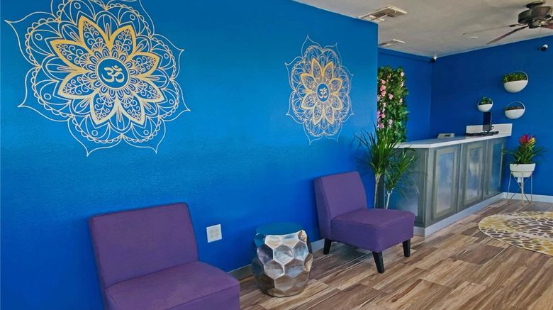 <b>Rodeway Inn Scottsdale Lobby</b>. Images powered by <a href="https://iceportal.shijigroup.com/" title="IcePortal" target="_blank">IcePortal</a>.