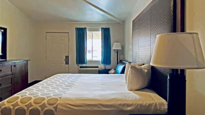 <b>Rodeway Inn Scottsdale Room</b>. Images powered by <a href="https://iceportal.shijigroup.com/" title="IcePortal" target="_blank">IcePortal</a>.