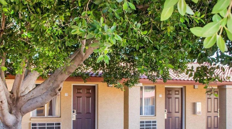 <b>Rodeway Inn Scottsdale Exterior</b>. Images powered by <a href="https://iceportal.shijigroup.com/" title="IcePortal" target="_blank">IcePortal</a>.