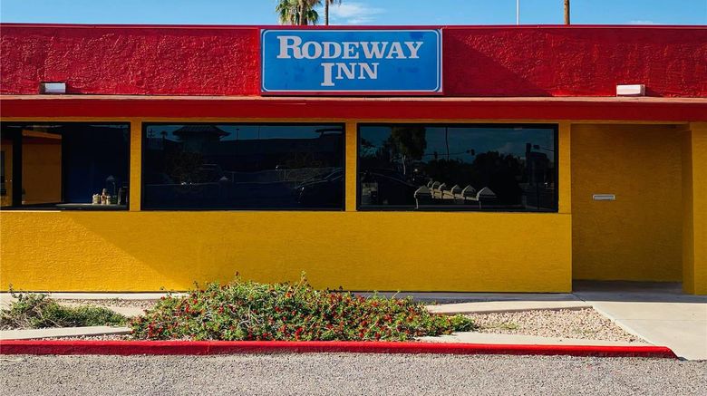 <b>Rodeway Inn Scottsdale Exterior</b>. Images powered by <a href="https://iceportal.shijigroup.com/" title="IcePortal" target="_blank">IcePortal</a>.
