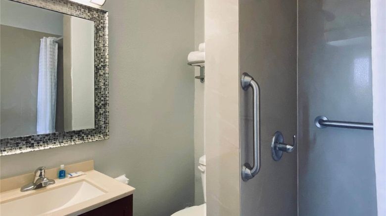<b>Rodeway Inn Scottsdale Suite</b>. Images powered by <a href="https://iceportal.shijigroup.com/" title="IcePortal" target="_blank">IcePortal</a>.