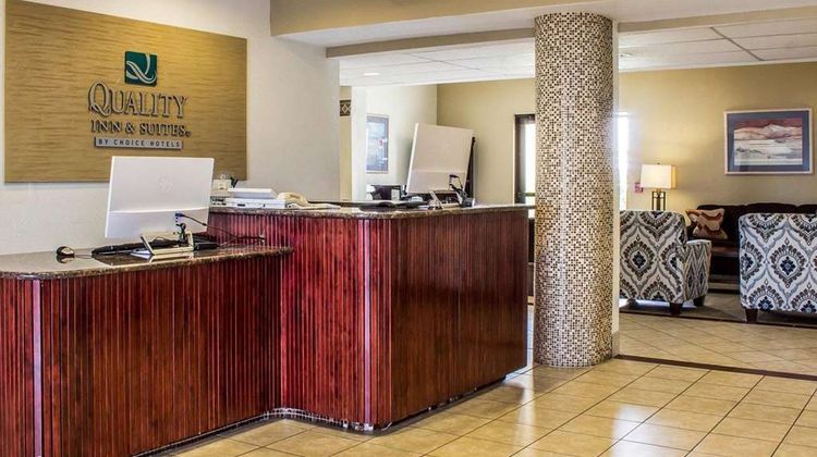 Quality Inn & Suites Yuma Lobby