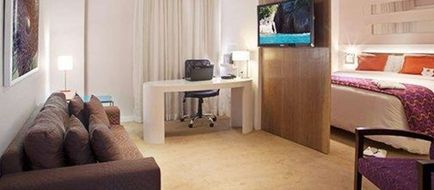 Quality Suites Alphaville Room