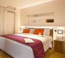 Quality Suites Alphaville Room