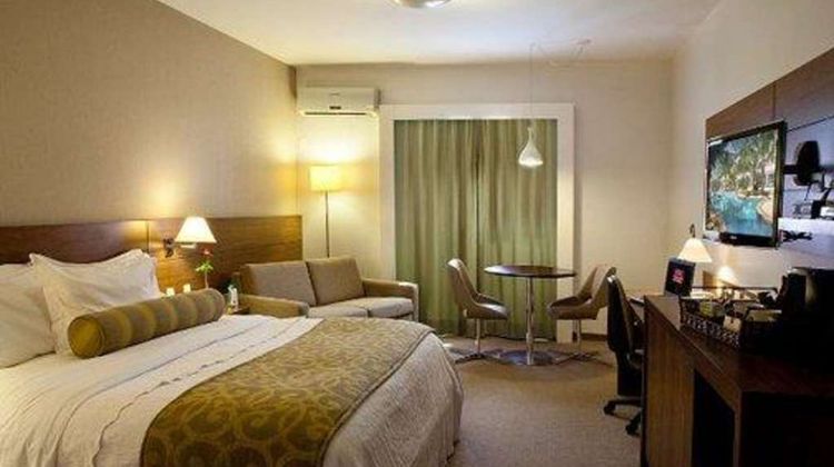 Comfort Suites Flamboyant Room
