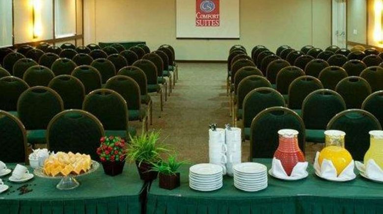 <b>Comfort Suites Flamboyant Meeting</b>. Images powered by <a href="https://iceportal.shijigroup.com/" title="IcePortal" target="_blank">IcePortal</a>.
