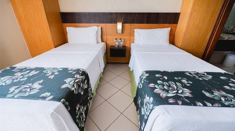 Quality Hotel & Suites Natal Room