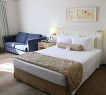 Comfort Suites Londrina Room