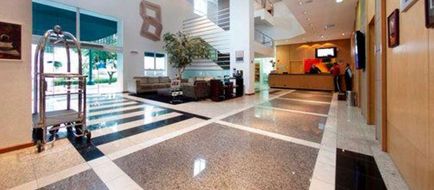 Quality Hotel Curitiba Lobby