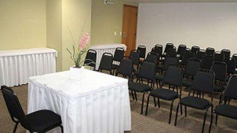 <b>Comfort Inn Joinville Meeting</b>. Images powered by <a href="https://iceportal.shijigroup.com/" title="IcePortal" target="_blank">IcePortal</a>.