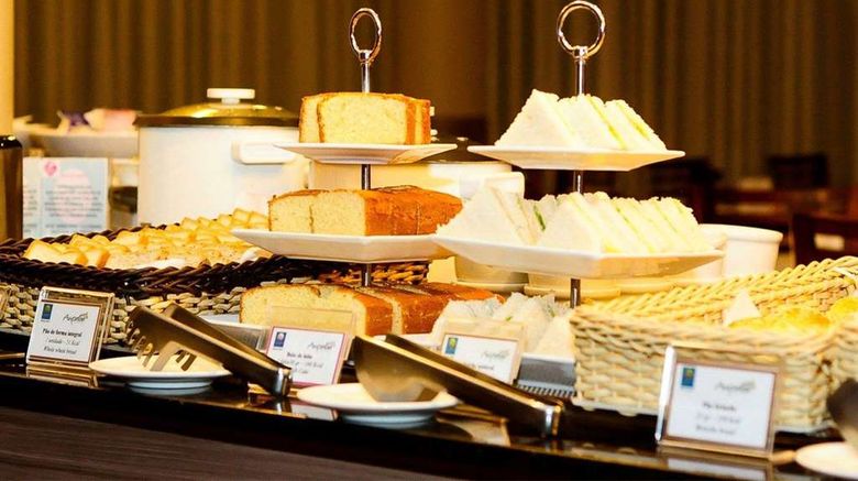 <b>Comfort Hotel Manaus Restaurant</b>. Images powered by <a href="https://iceportal.shijigroup.com/" title="IcePortal" target="_blank">IcePortal</a>.