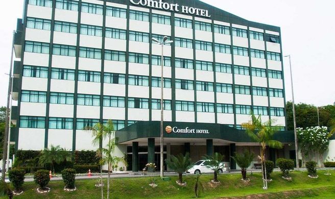 Comfort Hotel Manaus Exterior