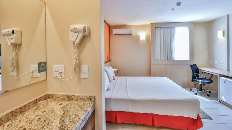 <b>Comfort Hotel Campos dos Goytacazes Room</b>. Images powered by <a href="https://iceportal.shijigroup.com/" title="IcePortal" target="_blank">IcePortal</a>.