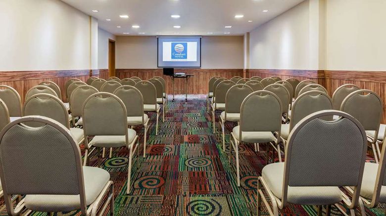 <b>Comfort Hotel Campos dos Goytacazes Meeting</b>. Images powered by <a href="https://iceportal.shijigroup.com/" title="IcePortal" target="_blank">IcePortal</a>.