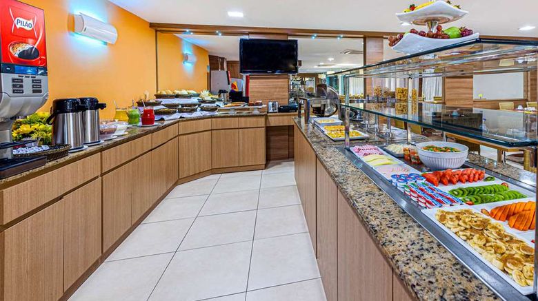 <b>Comfort Hotel Campos dos Goytacazes Restaurant</b>. Images powered by <a href="https://iceportal.shijigroup.com/" title="IcePortal" target="_blank">IcePortal</a>.