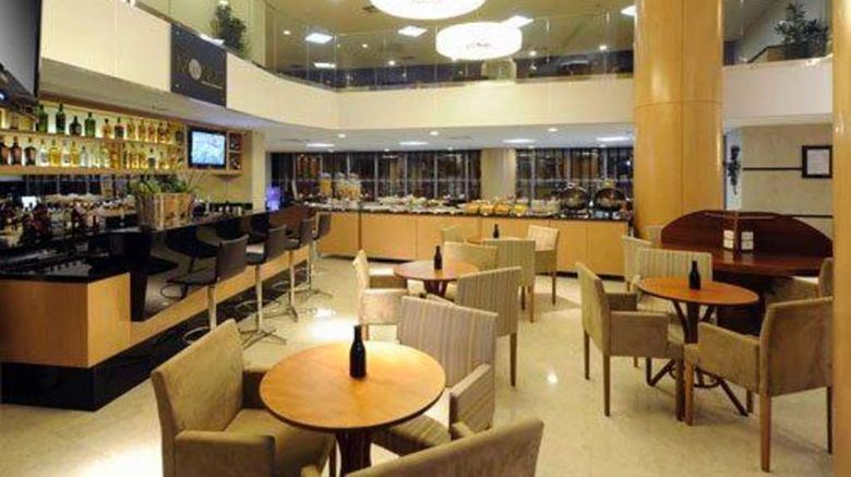 <b>Quality Hotel Aeroporto Vitoria Restaurant</b>. Images powered by <a href="https://iceportal.shijigroup.com/" title="IcePortal" target="_blank">IcePortal</a>.