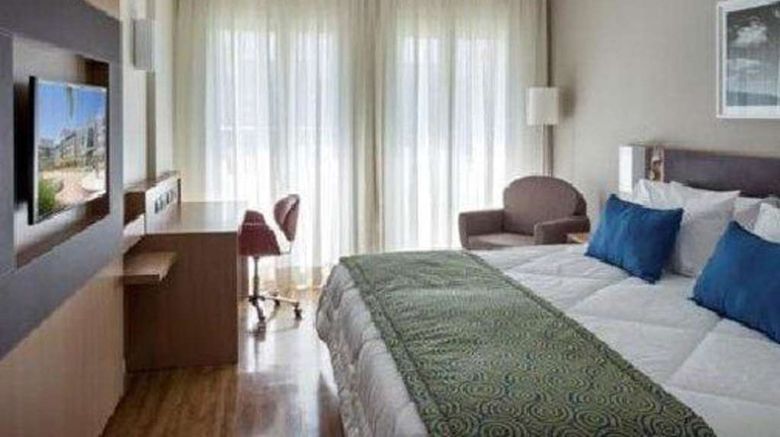 <b>Quality Hotel & Suites Brasilia Room</b>. Images powered by <a href="https://iceportal.shijigroup.com/" title="IcePortal" target="_blank">IcePortal</a>.