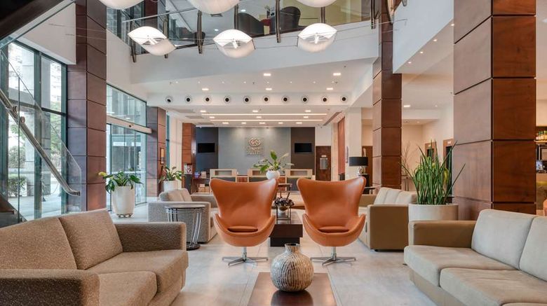 <b>Comfort Suites Vitoria Lobby</b>. Images powered by <a href="https://iceportal.shijigroup.com/" title="IcePortal" target="_blank">IcePortal</a>.