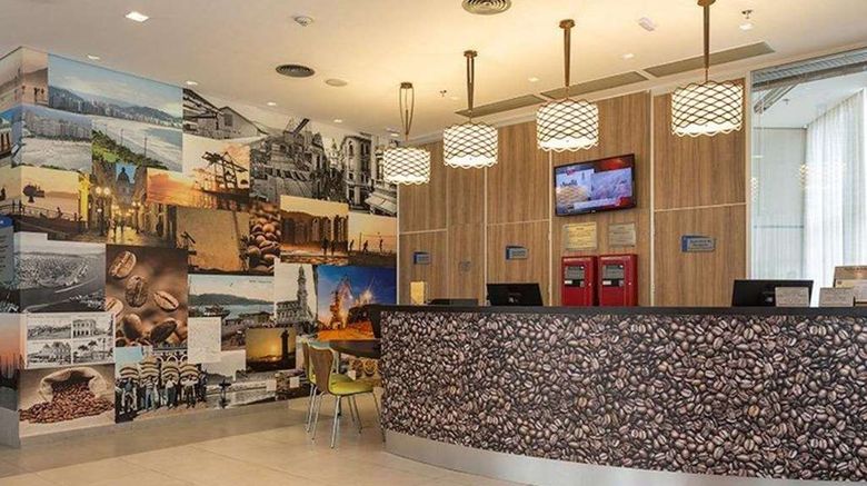 <b>Comfort Hotel Santos, Sao Paulo Lobby</b>. Images powered by <a href="https://iceportal.shijigroup.com/" title="IcePortal" target="_blank">IcePortal</a>.