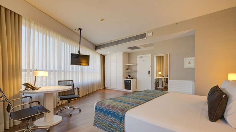 <b>Quality Hotel Sao Caetano Suite</b>. Images powered by <a href="https://iceportal.shijigroup.com/" title="IcePortal" target="_blank">IcePortal</a>.