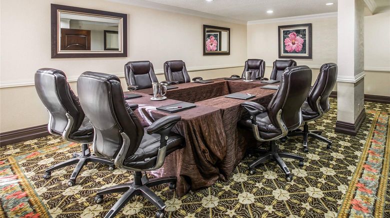 <b>Comfort Suites Paradise Island Meeting</b>. Images powered by <a href="https://iceportal.shijigroup.com/" title="IcePortal" target="_blank">IcePortal</a>.