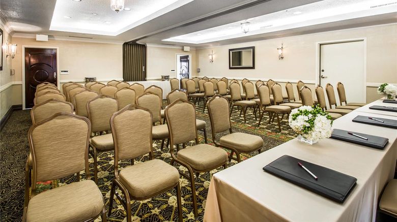 <b>Comfort Suites Paradise Island Meeting</b>. Images powered by <a href="https://iceportal.shijigroup.com/" title="IcePortal" target="_blank">IcePortal</a>.