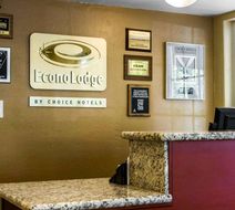 Econo Lodge Lobby
