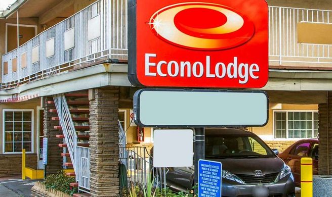 Econo Lodge Exterior
