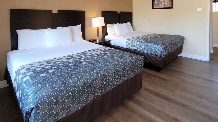 Econo Lodge Room