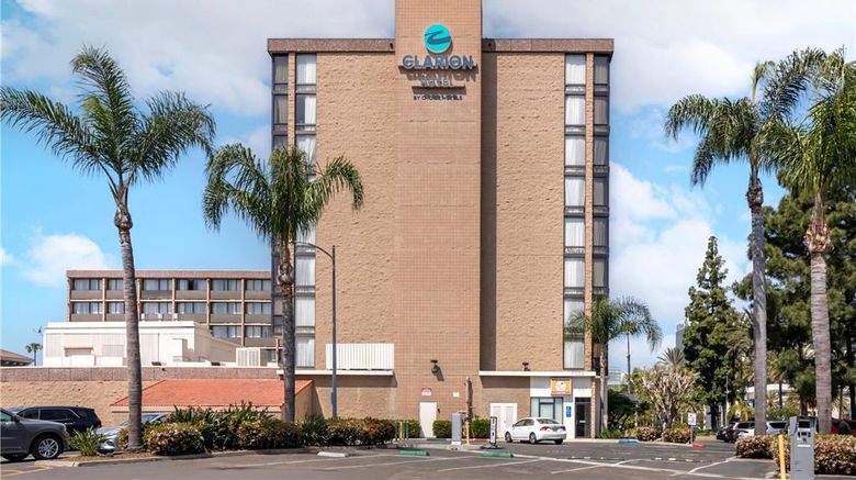 <b>Clarion Hotel Anaheim Resort Exterior</b>. Images powered by <a href="https://iceportal.shijigroup.com/" title="IcePortal" target="_blank">IcePortal</a>.