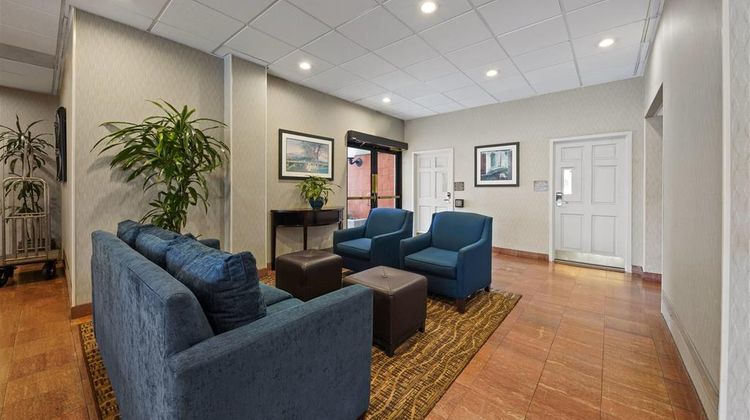 Comfort Inn By The Bay Lobby