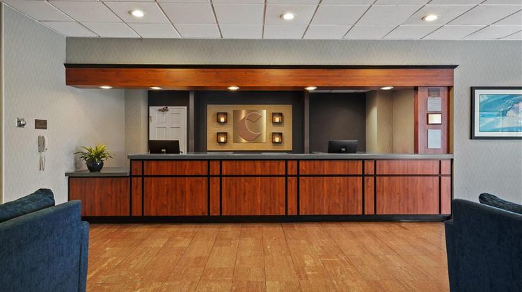 Comfort Inn By The Bay Lobby