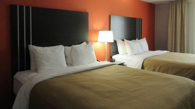 Quality Inn & Suites Fresno Room