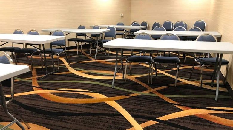 <b>Quality Inn & Suites Fresno Meeting</b>. Images powered by <a href="https://iceportal.shijigroup.com/" title="IcePortal" target="_blank">IcePortal</a>.