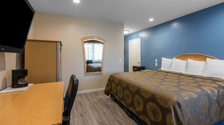 <b>Rodeway Inn Escondido Downtown Suite</b>. Images powered by <a href="https://iceportal.shijigroup.com/" title="IcePortal" target="_blank">IcePortal</a>.