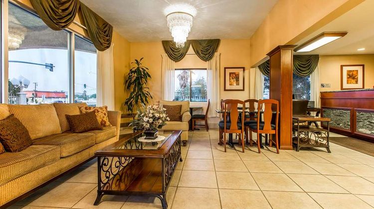 Quality Inn Ridgecrest Lobby