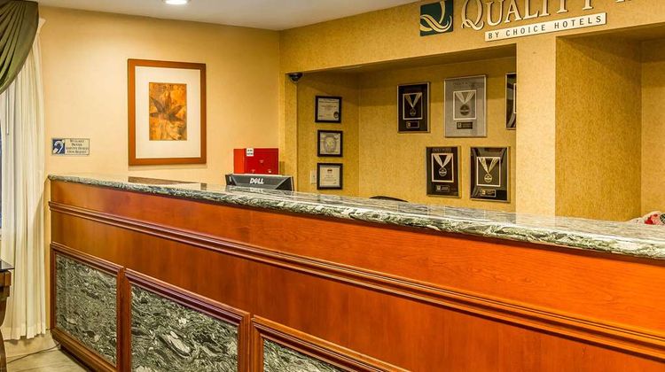Quality Inn Ridgecrest Lobby